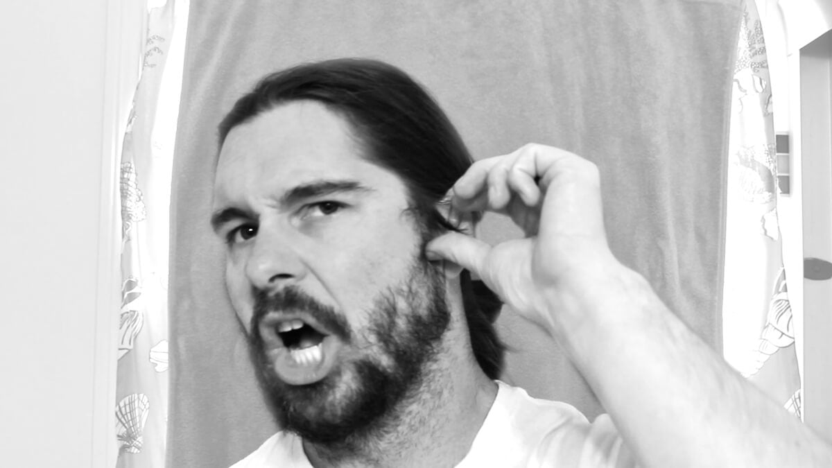 How to Trim Your Sideburns with El Rubio